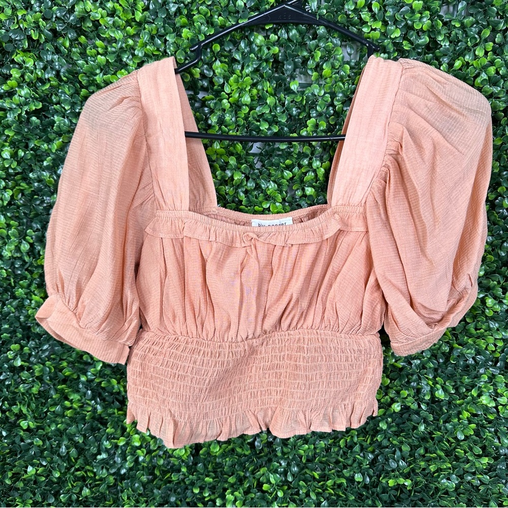 Nwt boutique Short Puff-Sleeve Smocked Crop Top medium